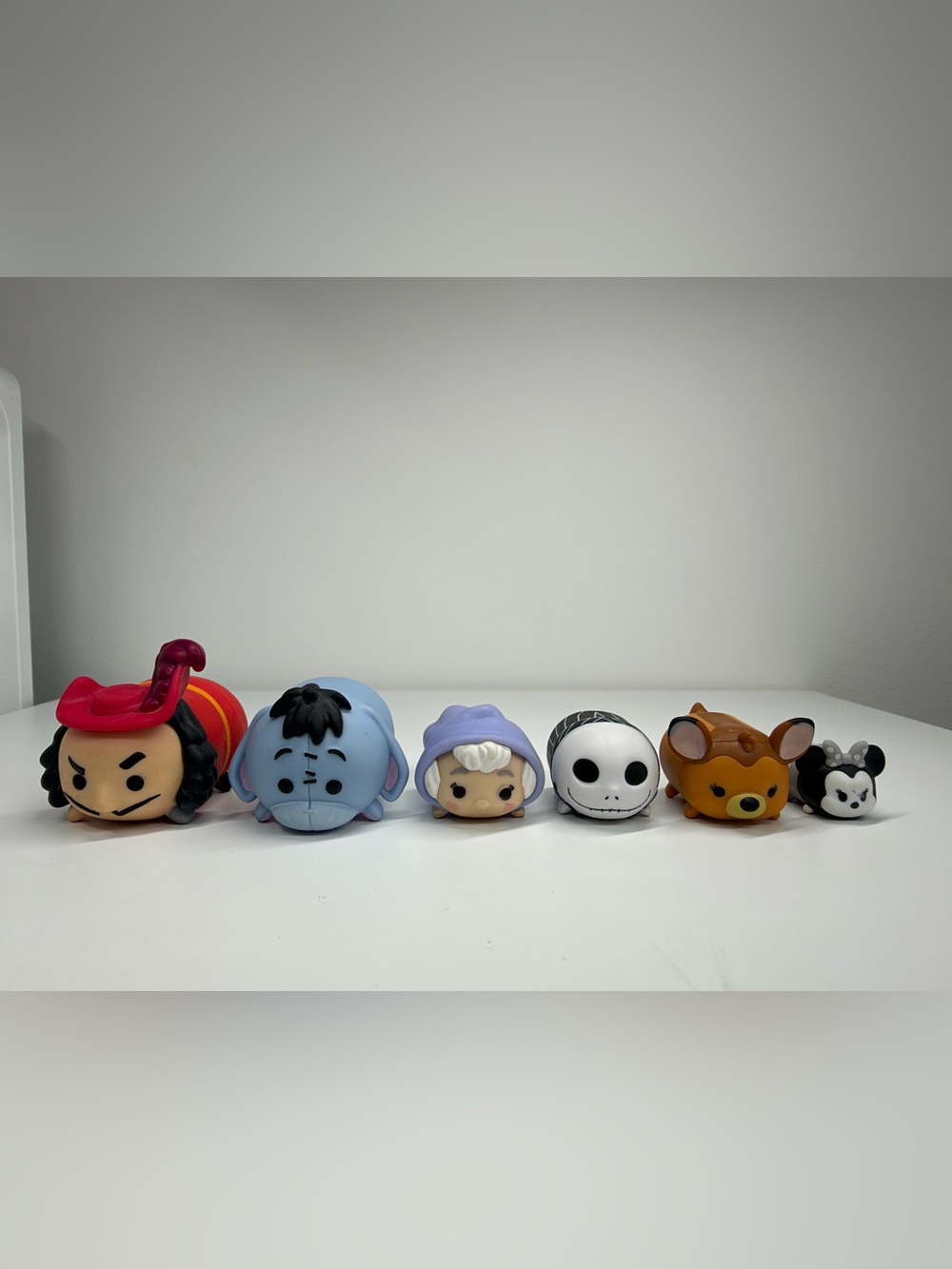 Disney TSUM TSUM Series 4 Bambi, Eeyore, Hook, Fairy Godmother, Jack Ske, Minnie